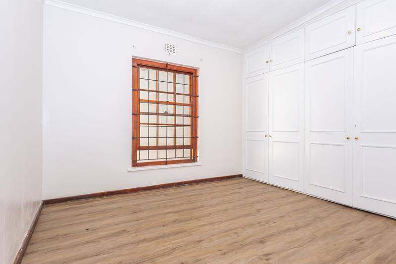 To Let 4 Bedroom Property for Rent in Bergvliet Western Cape